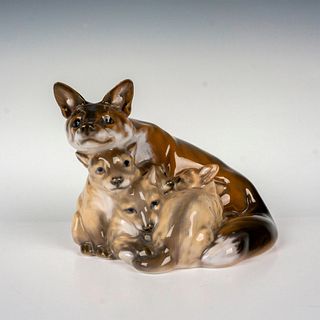 Royal Copenhagen Figurine, Vixen With Cubs
