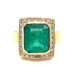 18k Emerald Diamond Ring 