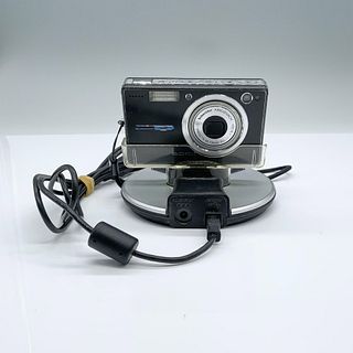 3pc Kodak EasyShare V550 Digital Camera, Dock & Cord