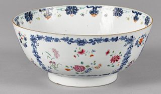 Chinese export porcelain bowl, early 19th c., 4 1/2'' h., 10'' dia.