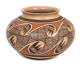 Fannie Nampeyo (Hopi, 1900-1987) Pottery Jar Height 5 1/4 x diameter 7 inches.