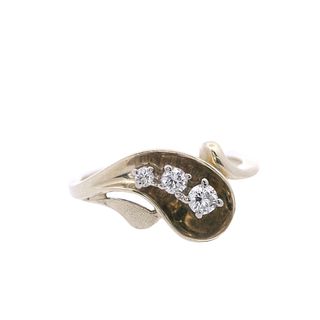 18k yellow Gold Ring with Diamonds