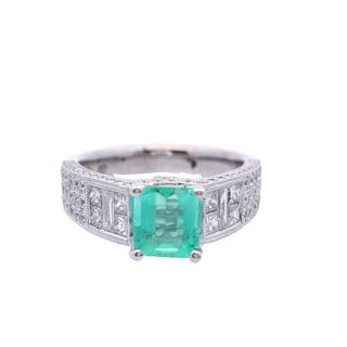 2.30 Ctw in Emerald and Diamonds 18k Gold Ring