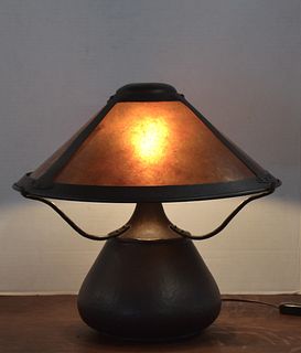 MISSION STYLE MICA TABLE LAMP