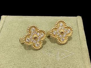 Van Cleef & Arpels Vintage Alhambra earrings 18k yellow gold, Diamond