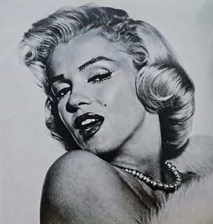 Marilyn Monroe dolled up head shot
