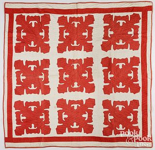 Red and white pieced quilt, early 20th c.