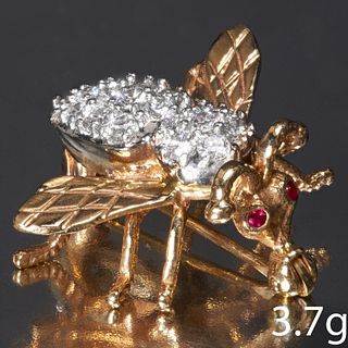 ANTIQUE GOLD DIAMOND AND RUBY BROOCH