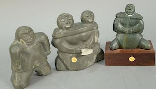 Four Inuit Eskimo carvings by Annie Niviaxie (1930-1989) Kuujjuarapik to include green soapstone Kneeling Inuit Hunter (Prove