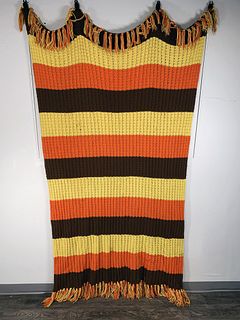 LARGE 70S STYLE KNITTED BLANKET