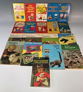CHILDRENS BOOKS CHARLIE BROWN AND ANIMALS