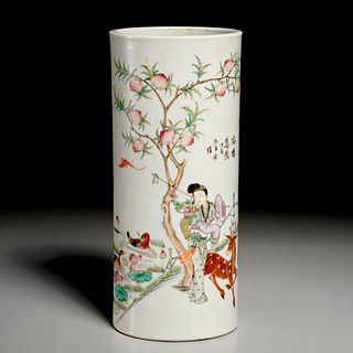 Chinese famille rose nine peach hat stand vase
