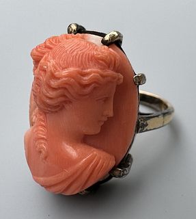 Gold Cameo Ring