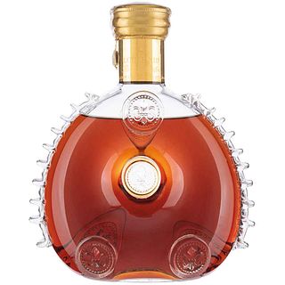 Rémy Martin. Louis XIII. Grande Champagne Cognac. Licorera de cristal de baccarat con tapón. En estuche de lujo.