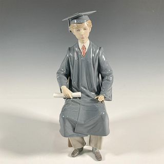 Boy Graduate 1005198 - Lladro Porcelain Figurine