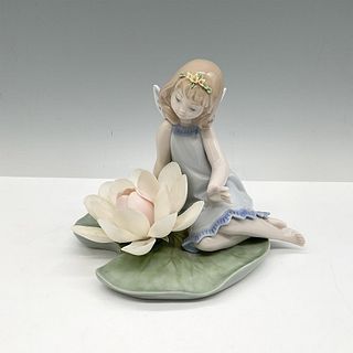 Lilypad Love 1006645 - Lladro Porcelain Figurine
