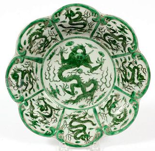 CHINESE SCALLOPED GREEN ON WHITE PORCELAIN BOWL