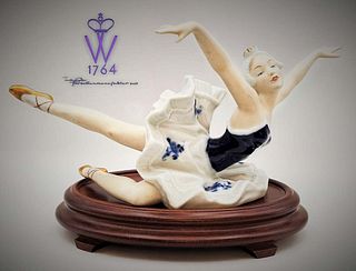 Ballerina Dancer, A Vintage Wallendorf Cobalt Porcelain figurine On Wooden Base