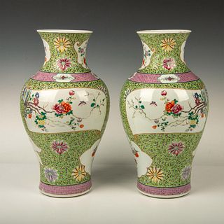 Pair of Chinese Qing Dynasty Famille Rose Vases
