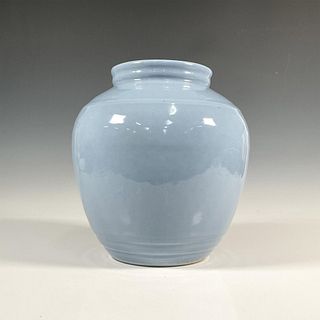Chinese Yongzheng Clair-de-Lune Porcelain Vase