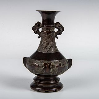 Antique Chinese Archaistic Traditional Bronze Vase