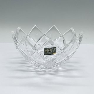 Mikasa Crystal Bowl, Crescendo