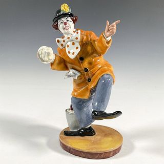 Clown - HN2890 - Royal Doulton Figurine