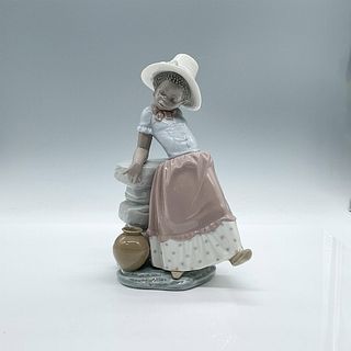 Lladro Porcelain Figurine, A Step In Time 1005158