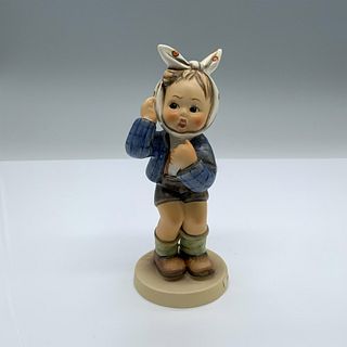 Goebel Hummel Porcelain Figurine, Boy With Toothache 217
