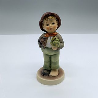 Goebel Hummel Porcelain Figurine, Lost Stocking 374