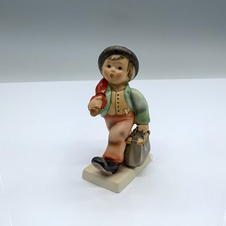 Goebel Hummel Porcelain Figurine, Merry Wanderer 11 2/0
