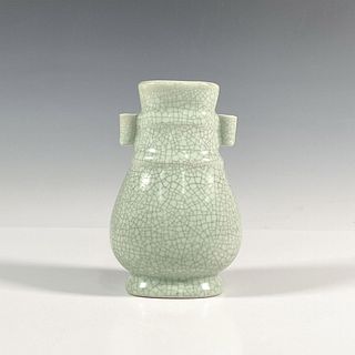 Chinese Celadon Craquelure Vase