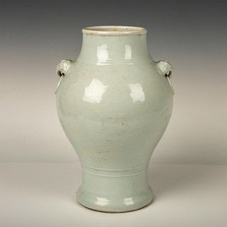 Antique Chinese Dehua Porcelain Vase