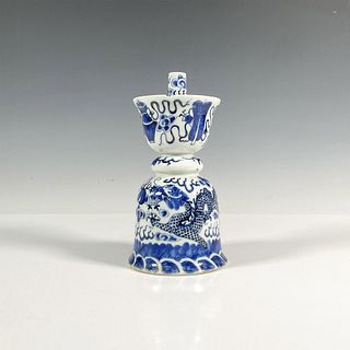 Chinese Porcelain Blue and White Candle Holder