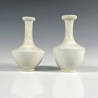 Pair of Chinese Yongzheng Porcelain Vases