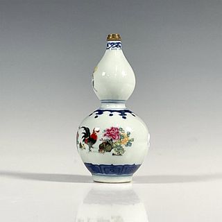 Chinese Porcelain Snuff Bottle with Brass Stopper