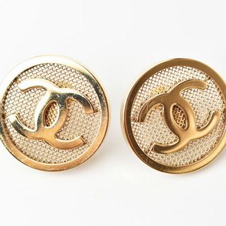CHANEL CC ROUND EARRINGS