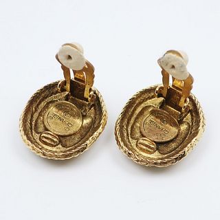 CHANEL HERE MARK GOLD PLATED EARRINGS
