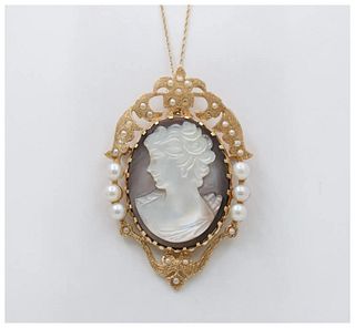 Vintage 14K Yellow Gold Carved Mother Of Pearl Cameo Brooch, Pin.