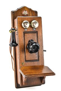 ANTIQUE WALL MOUNT TELEPHONE