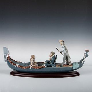 Lladro Porcelain Figurine, Venice Vows 1001732