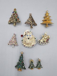 7 Vintage c1960 Christmas Brooches and More 