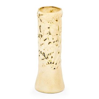 TIFFANY STUDIOS Tall Favrile pottery vase