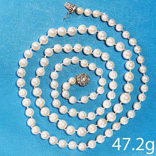 PEARL AND DIAMOND LONG NECKLACE