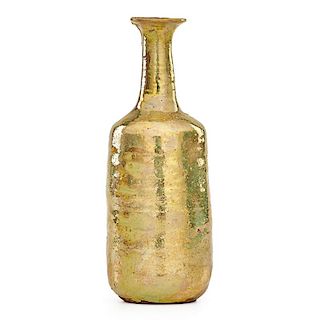 BEATRICE WOOD Vase, gold iridescent glaze