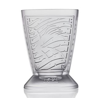 DAN DAILEY; DAUM Glass vase