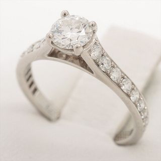 VAN CLEEF & ARPELS ROMANCE SOLITAIRE DIAMOND PLATINUM RING