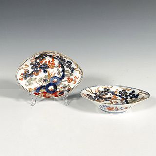 Pair of Antique Japanese Imari Porcelain Bowls