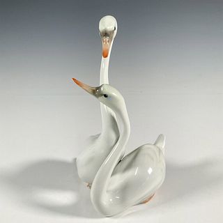 Herend Porcelain Figurine, Swans