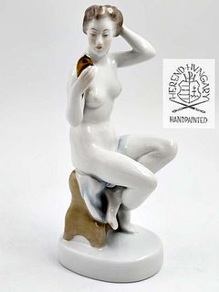 Rare Hungarian Herend Hanzely Jeno After Bath Figurine
